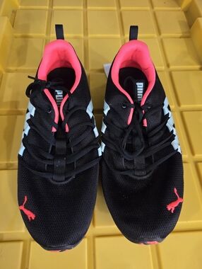 Puma Riaze Prowl Running Shoes Womens Size 9.5